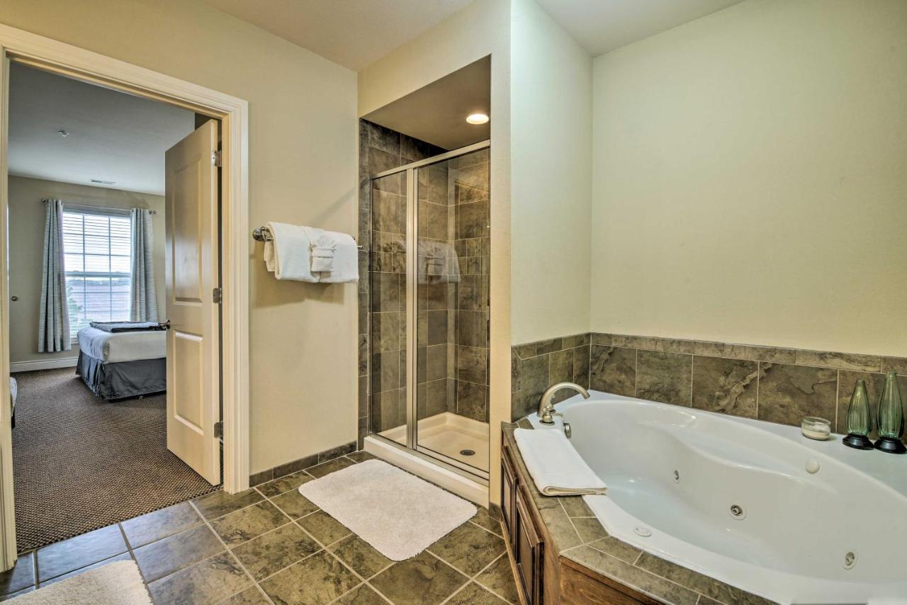 Inviting Branson Condo With Outdoor Dining Area Екстериор снимка